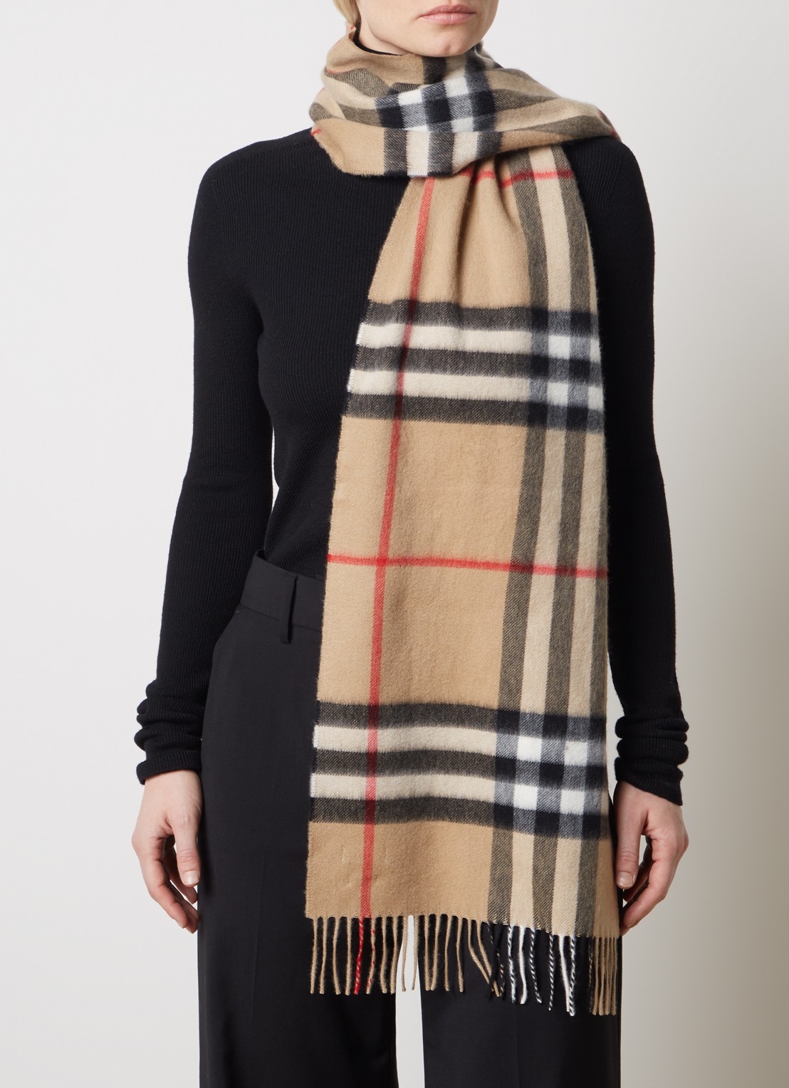 Burberry Sjaal van kasjmier met ruitdessin 170 x 30 cm  - voorkant 2 beige