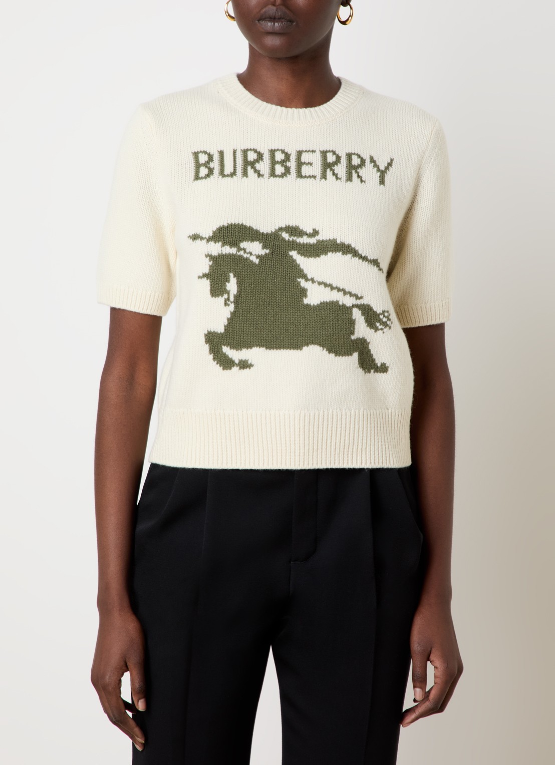 Burberry Skylar grofgebreide top in kasjmierblend met ingebreid logo - detail creme