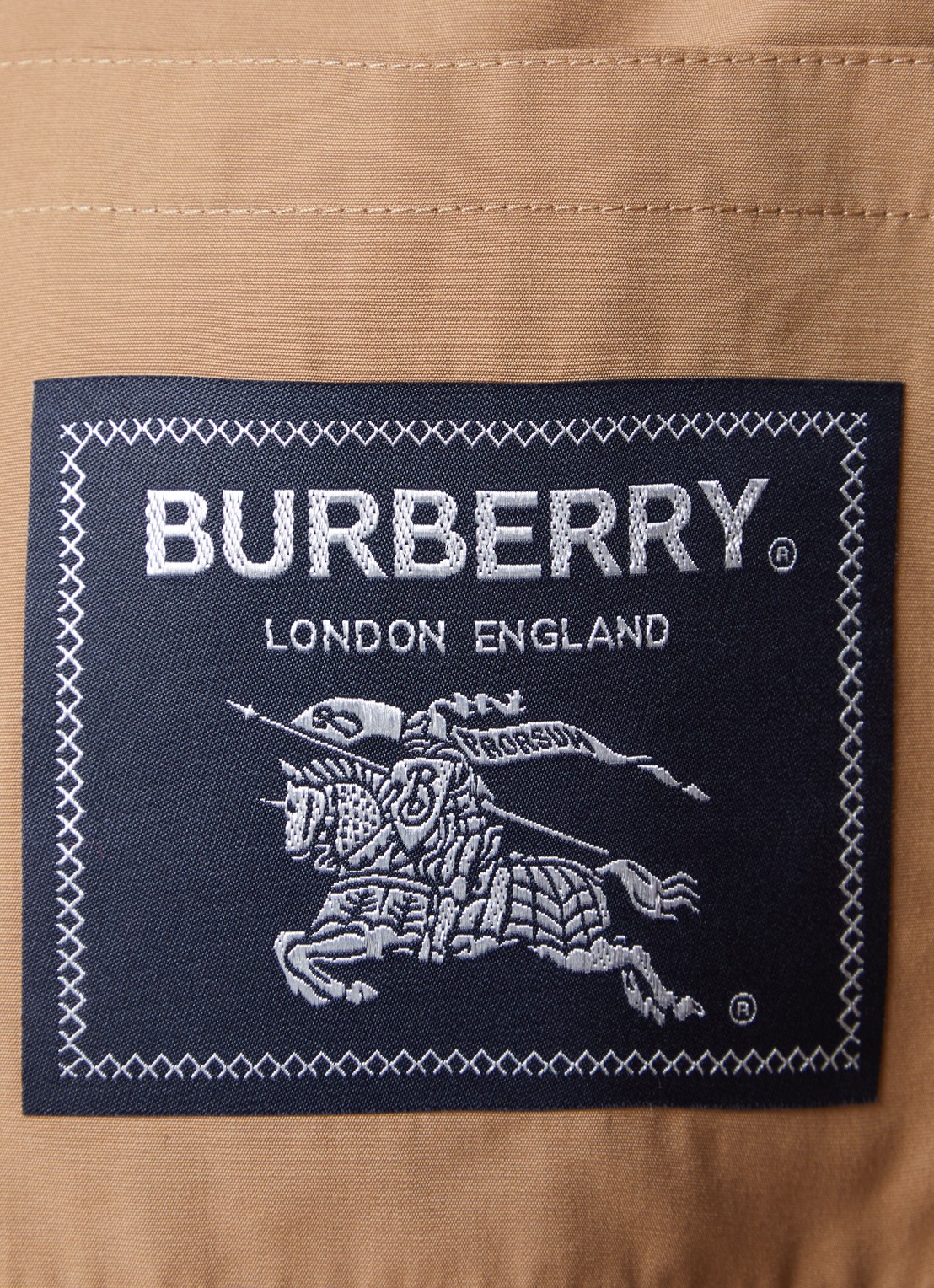 Burberry Sofia midi blousejurk met borstzak en strikceintuur - detail 2 camel