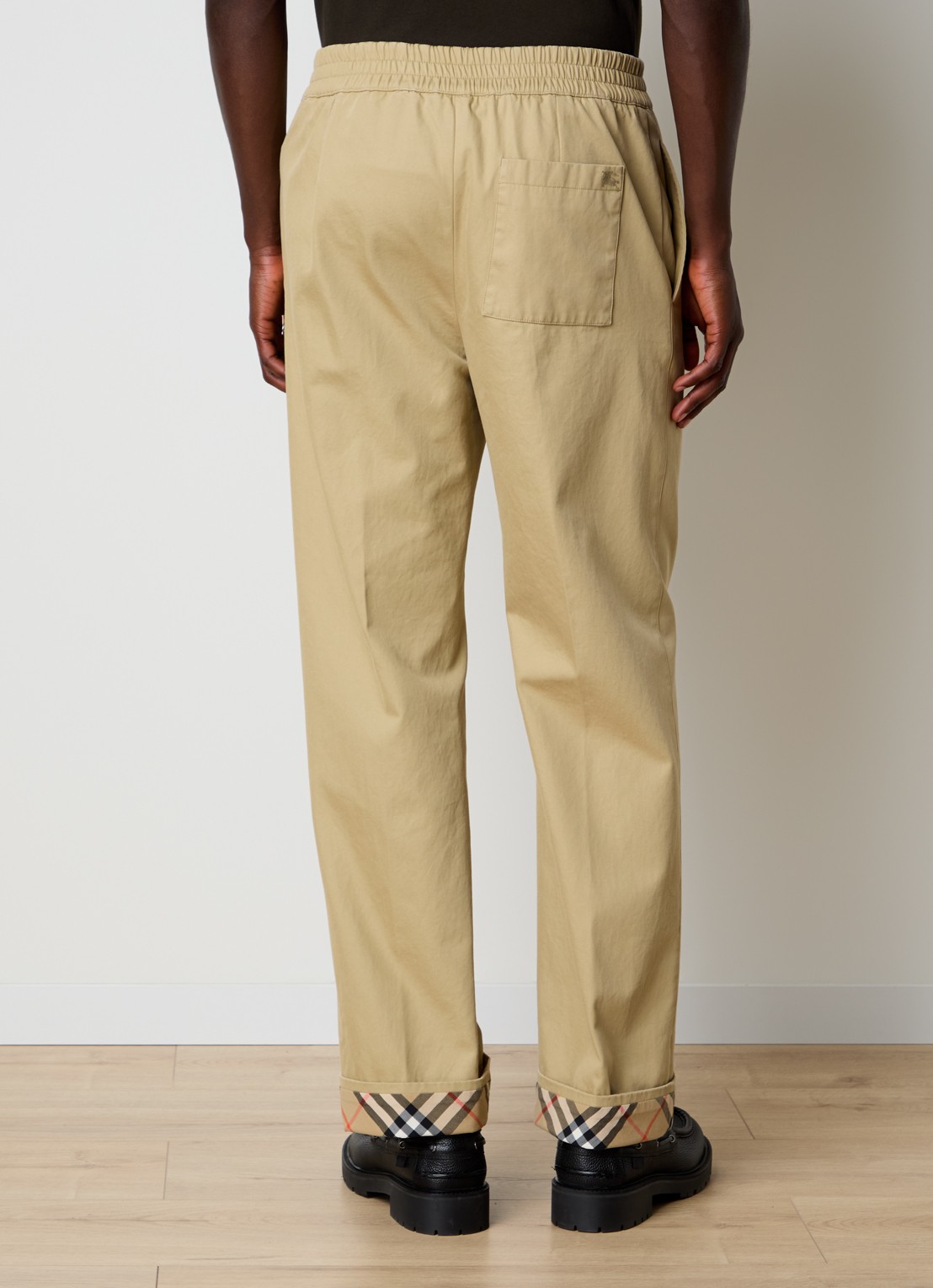 Burberry Straight fit chino met steekzakken - achterkant beige