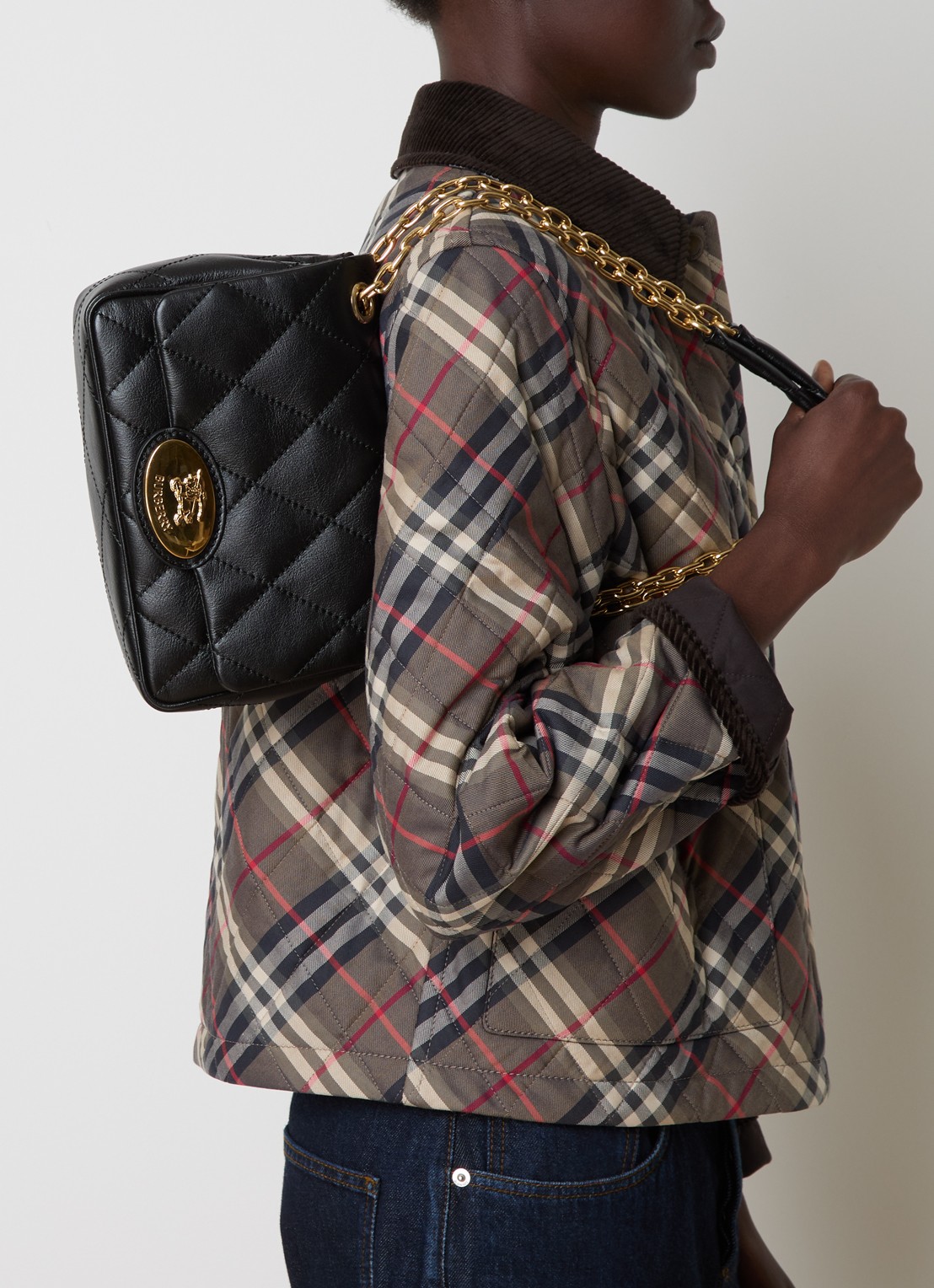 Burberry Strand schoudertas van kalfsleer met verstelbare schouderriem - voorkant 4 zwart
