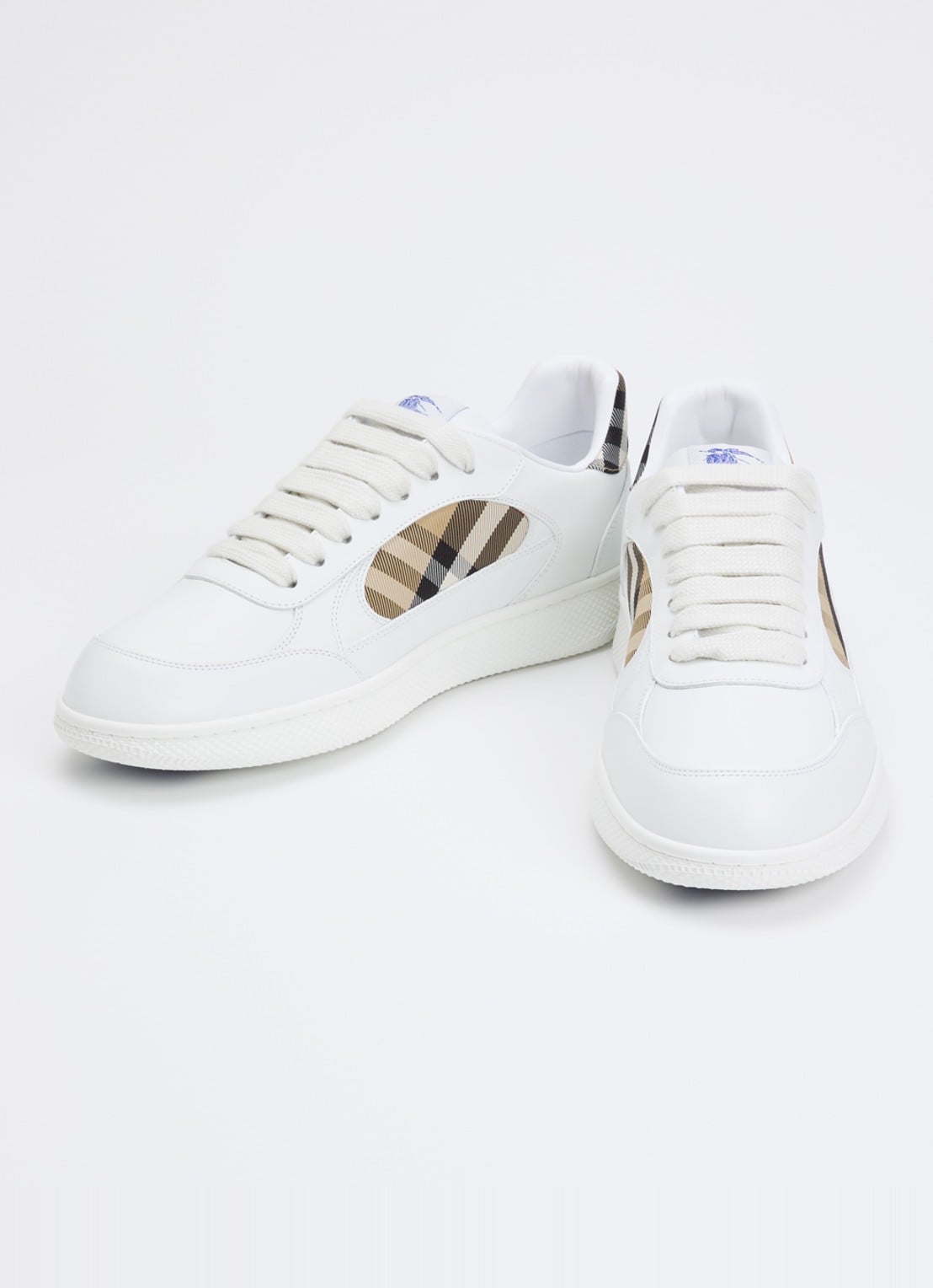 Burberry Terrace sneaker van kalfsleer met ruitdessin - detail wit