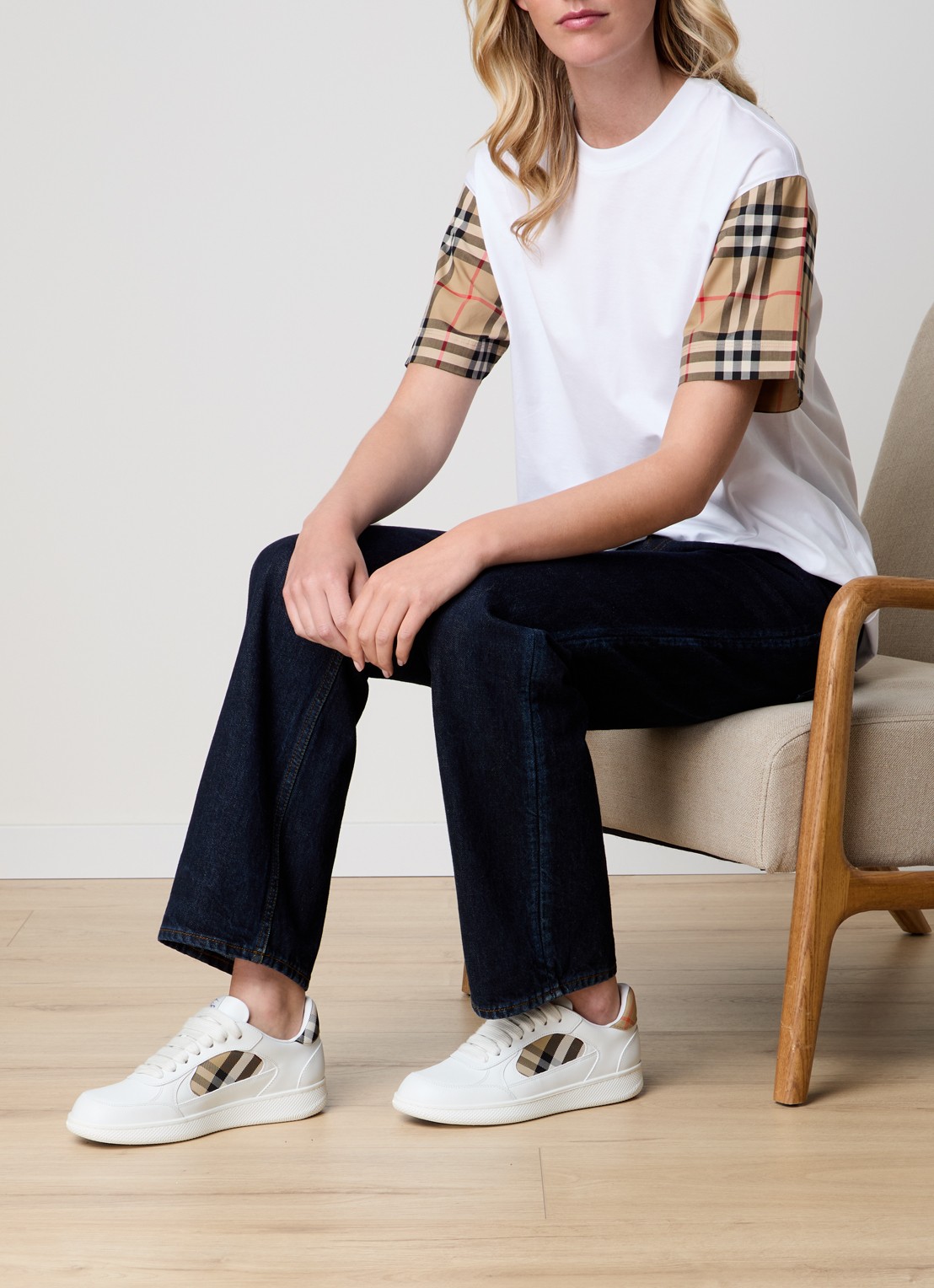 Burberry Terrace sneaker van kalfsleer met ruitdessin - voorkant 2 wit