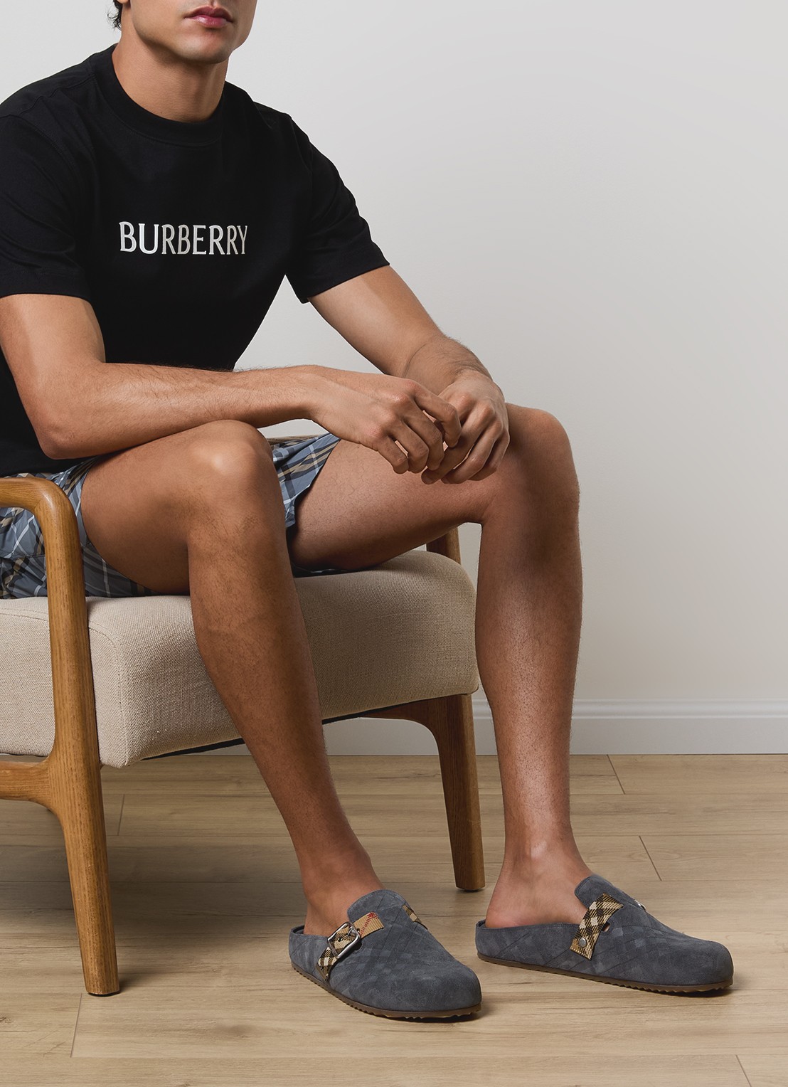 Burberry Urchin muiltje van suède met gespdetail - voorkant 7 grijs