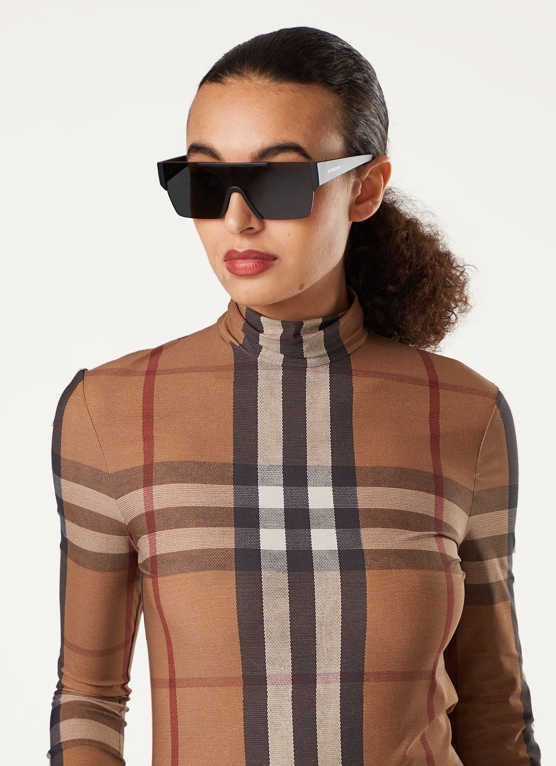 Burberry Zonnebril BE4291 - voorkant 2 zwart