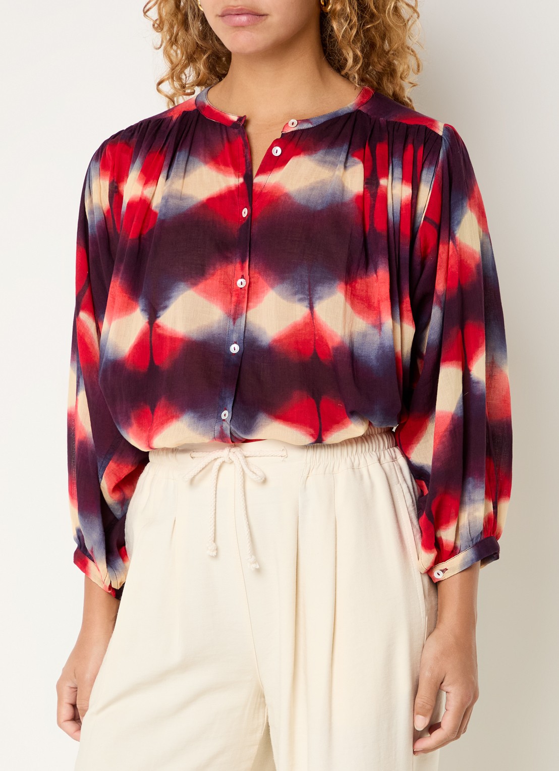by-bar Becky blouse met print en ballonmouw - detail 2 aubergine