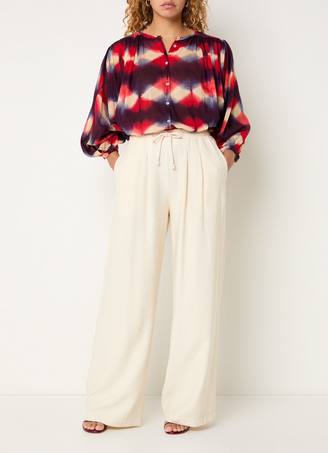 by-bar Becky blouse met print en ballonmouw - voorkant 4 aubergine