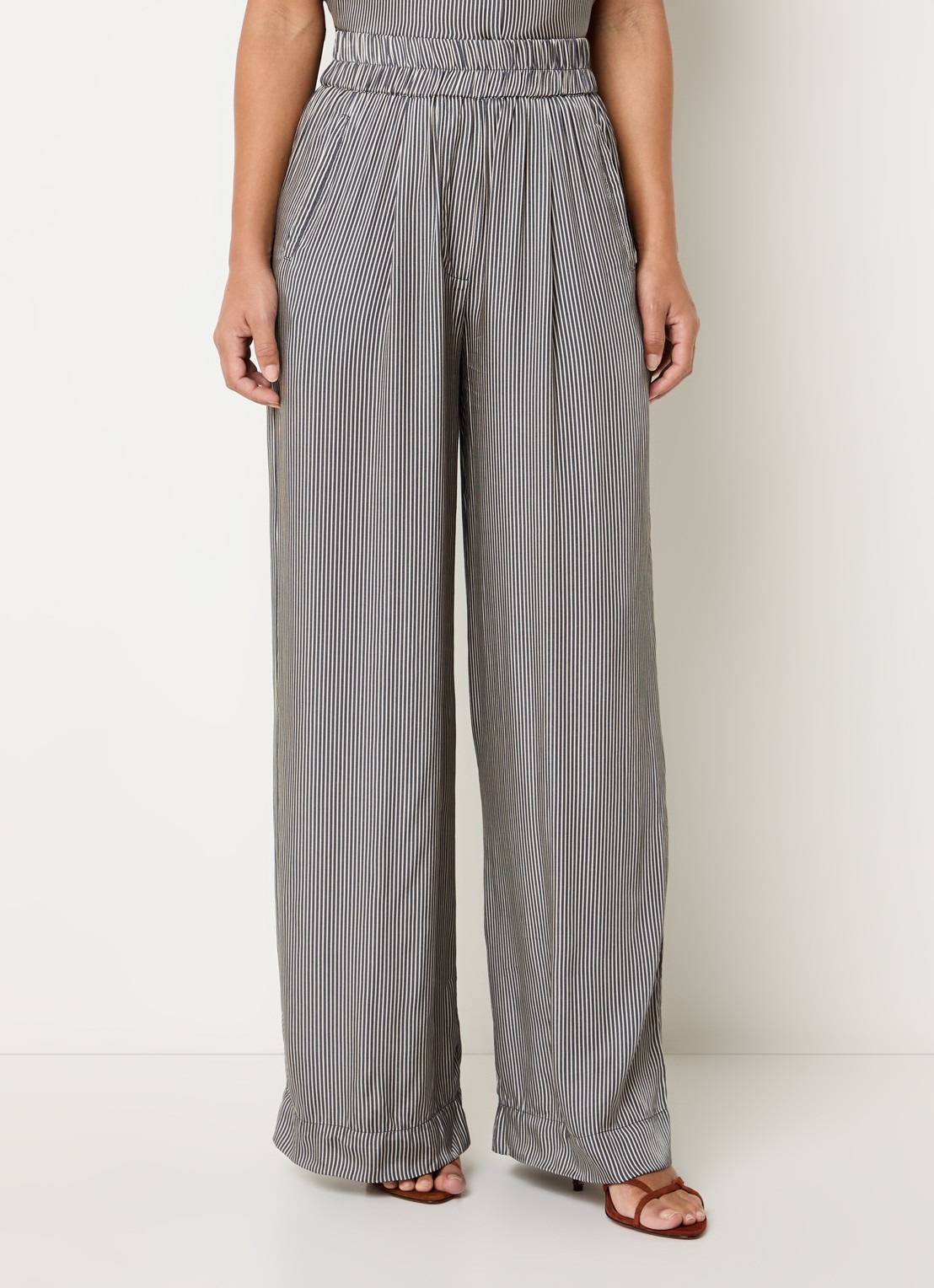 by-bar Benji high waist loose fit pantalon met streepprint - detail 2 antraciet