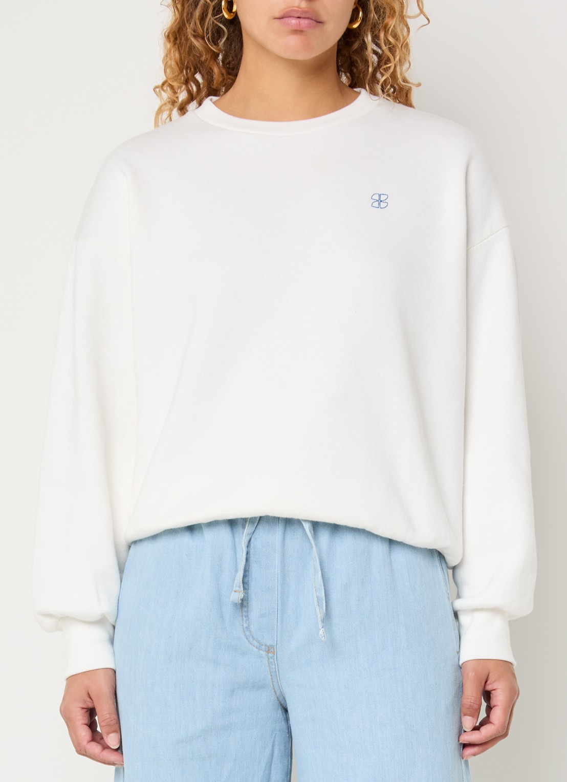 by-bar Bibi sweater met borduring en backprint - achterkant 2 gebroken wit