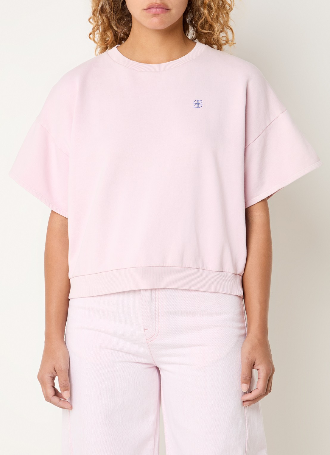 by-bar Bobbi sweater met logoborduring - detail 4 roze