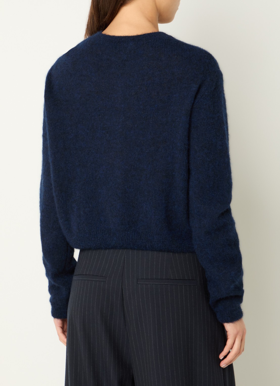 by-bar Cleo fijngebreid vest in alpaca wolblend - achterkant 2 donkerblauw