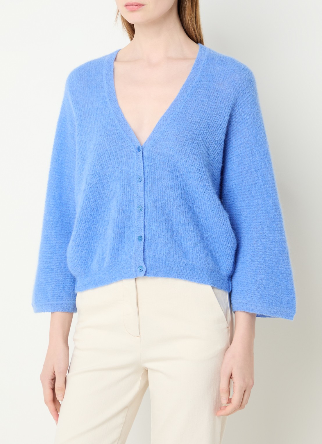 by-bar Indra grofgebreid vest in alpaca wolblend - detail 2 blauw