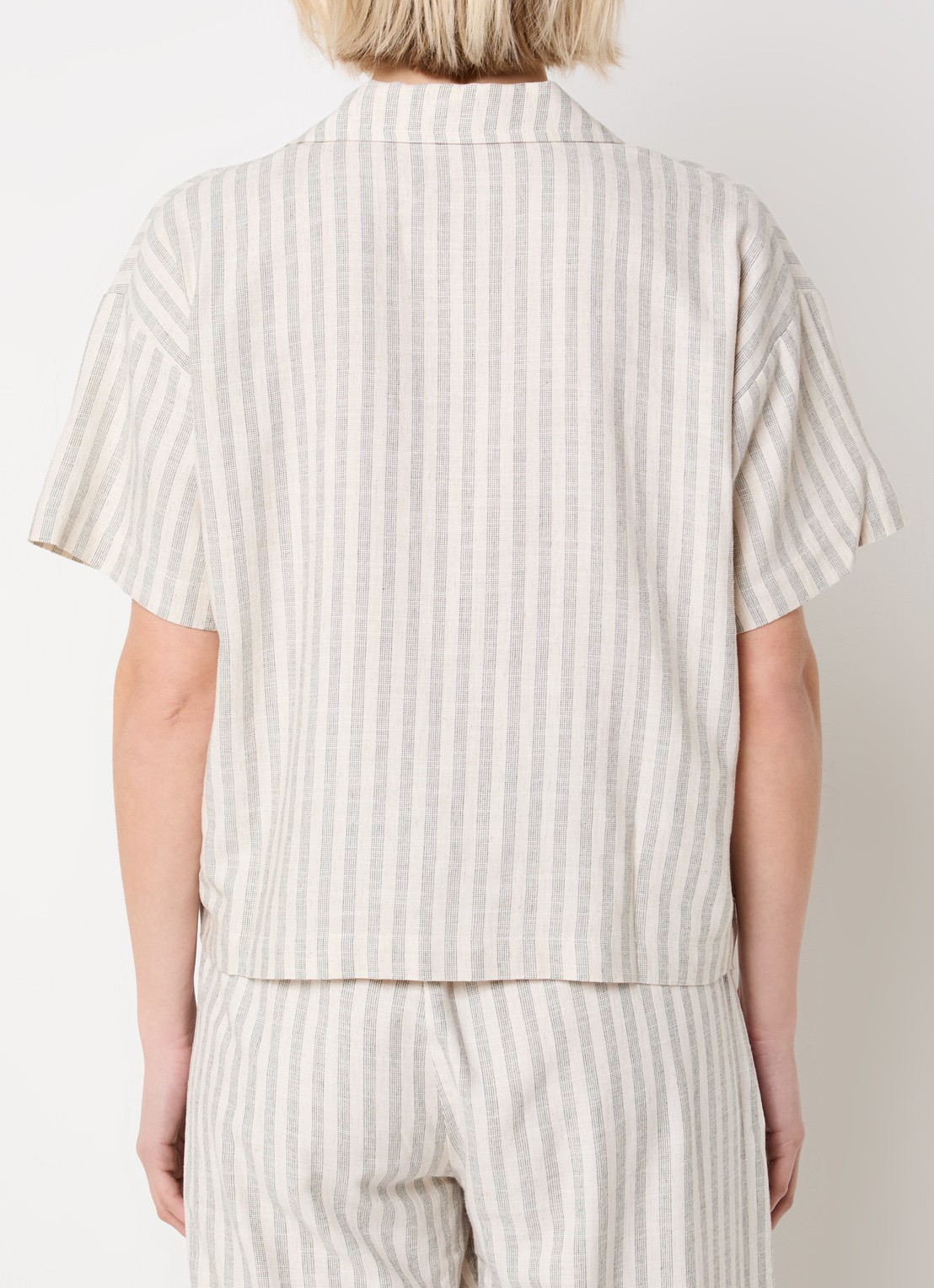 by-bar Jake Marine blouse in linnenblend  - achterkant creme