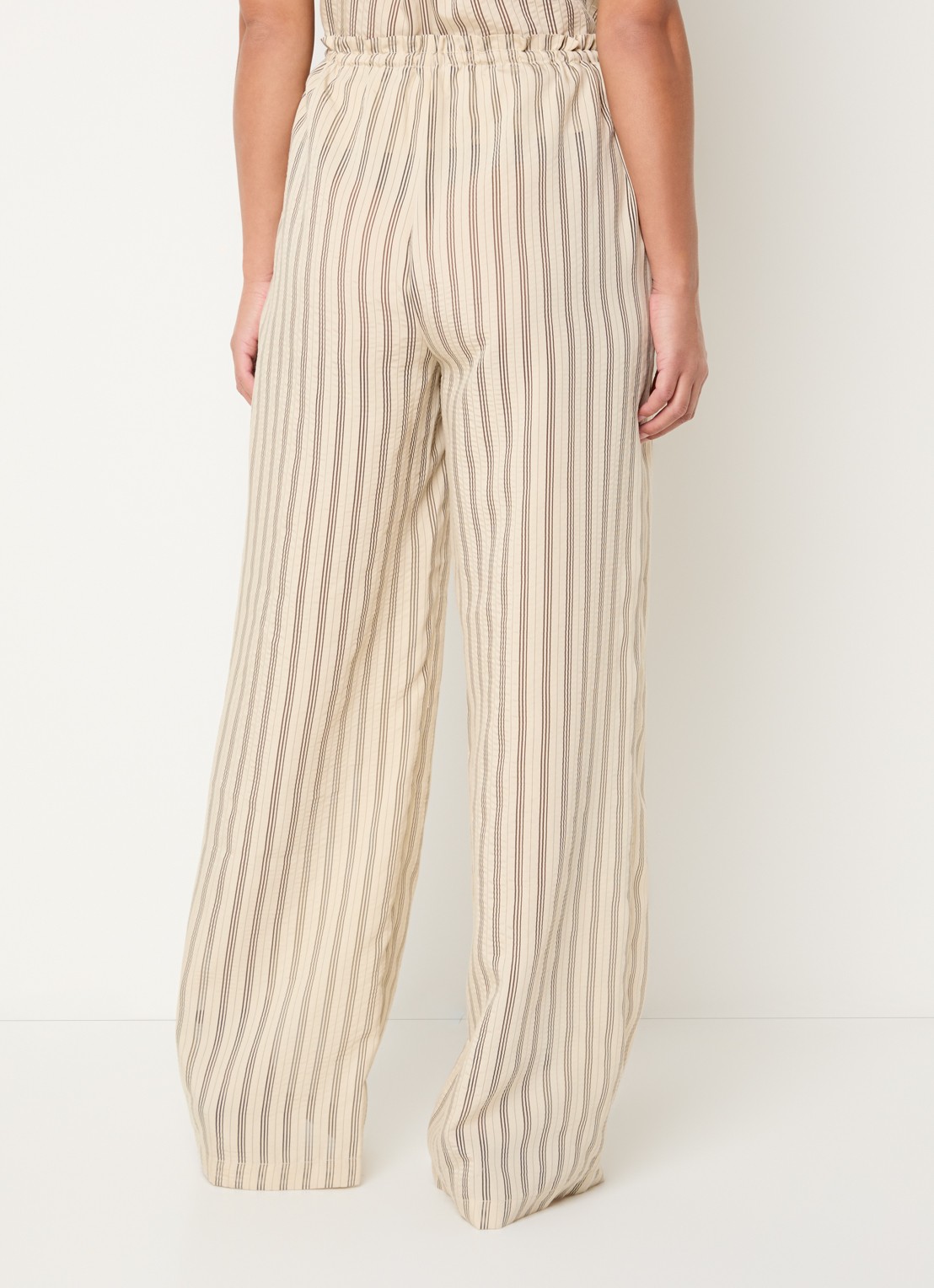 by-bar Joan high waist wide fit broek met streepprint - achterkant 2 vanillegeel