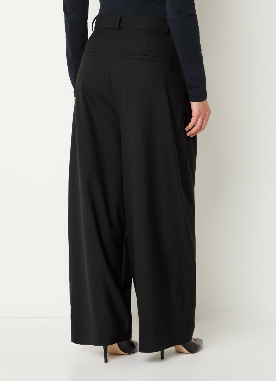 by-bar Jule mid waist wide fit pantalon met steekzakken - achterkant 4 zwart