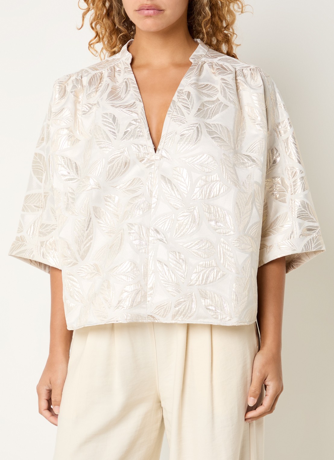 by-bar Levy tuniek met jacquard dessin - detail 2 gebroken wit