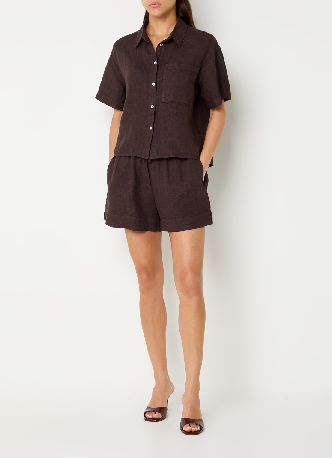 by-bar Lio high waist straight fit korte broek van linnen met trekkoord - voorkant 3 bruin