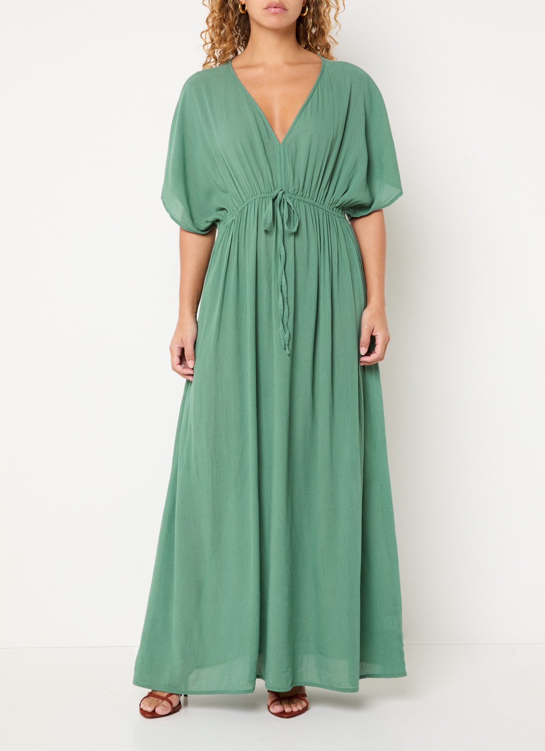 by-bar Maxi jurk met strikceintuur en V-hals - detail 3 groen