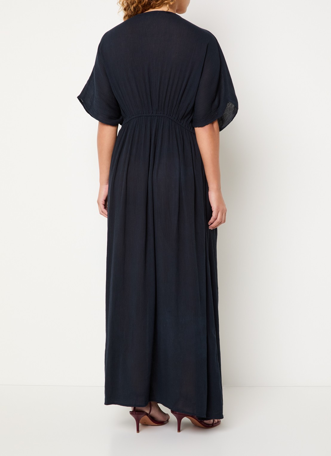 by-bar Maxi jurk met strikceintuur en V-hals - achterkant donkerblauw