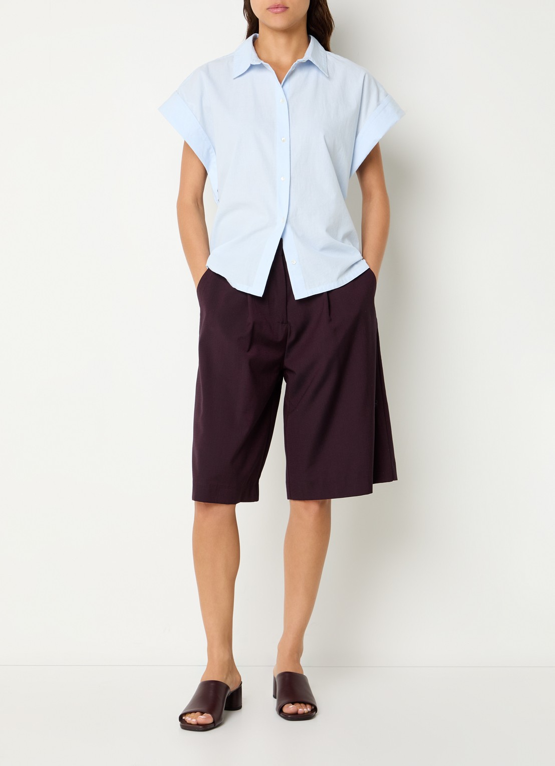 by-bar Pixie blouse met vlindermouw - voorkant 2 lichtblauw