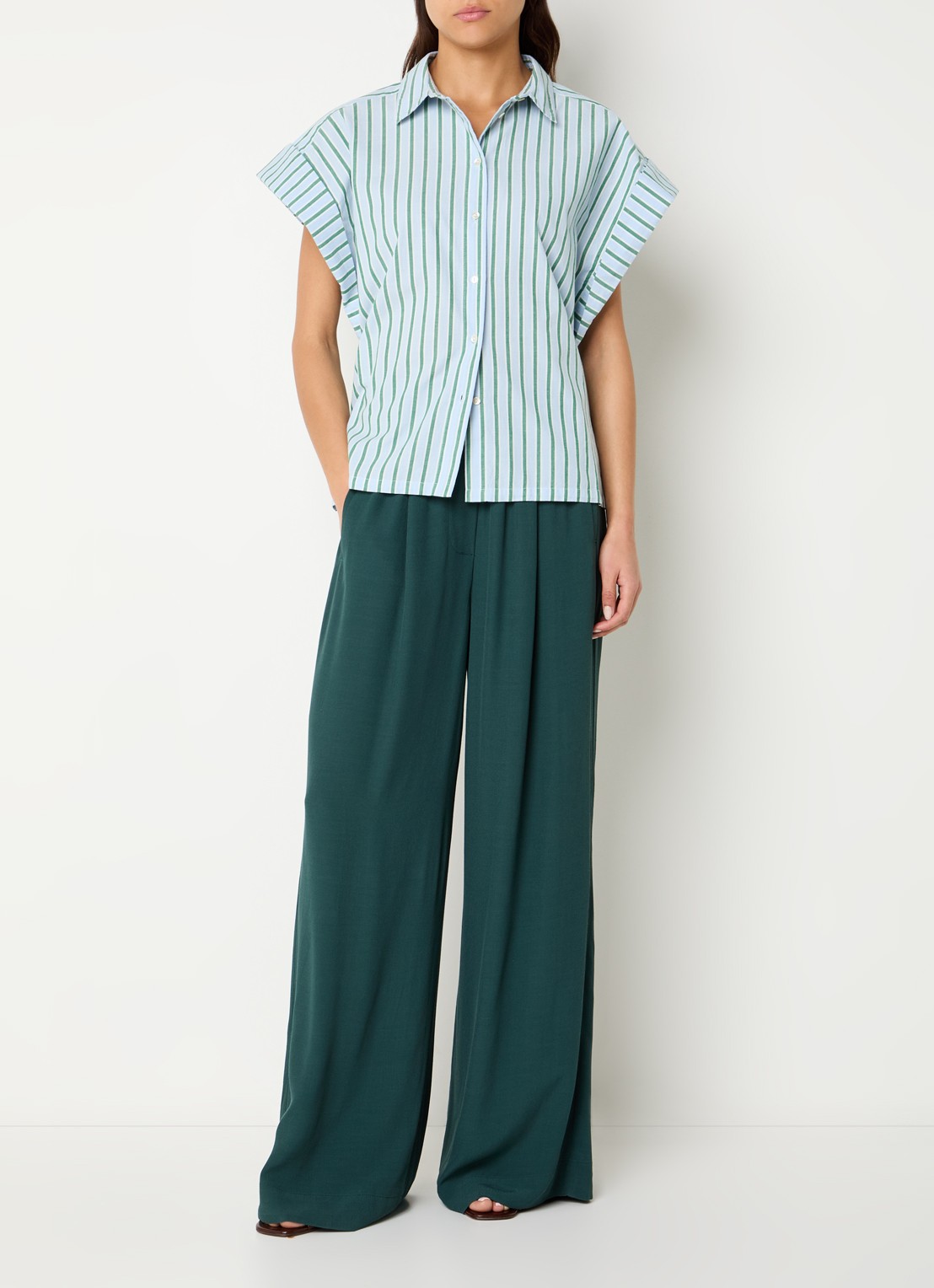 by-bar Pixie Sea blouse met streepprint en vlindermouw - voorkant 3 lichtblauw