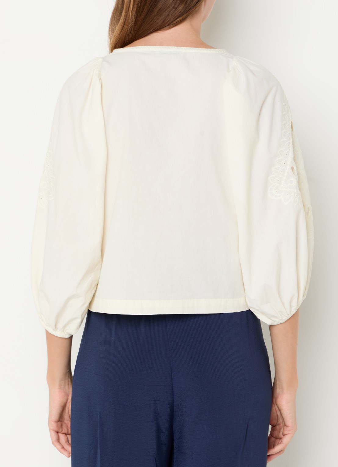 by-bar Rae blouse met broderie - achterkant ivoor