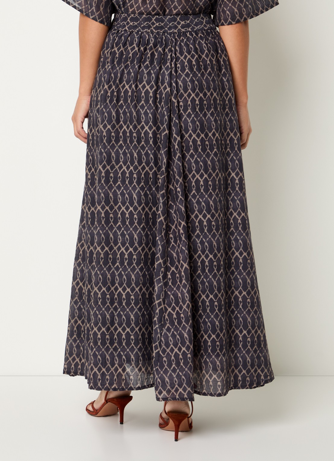 by-bar Ruby midi rok met print - achterkant 2 antraciet