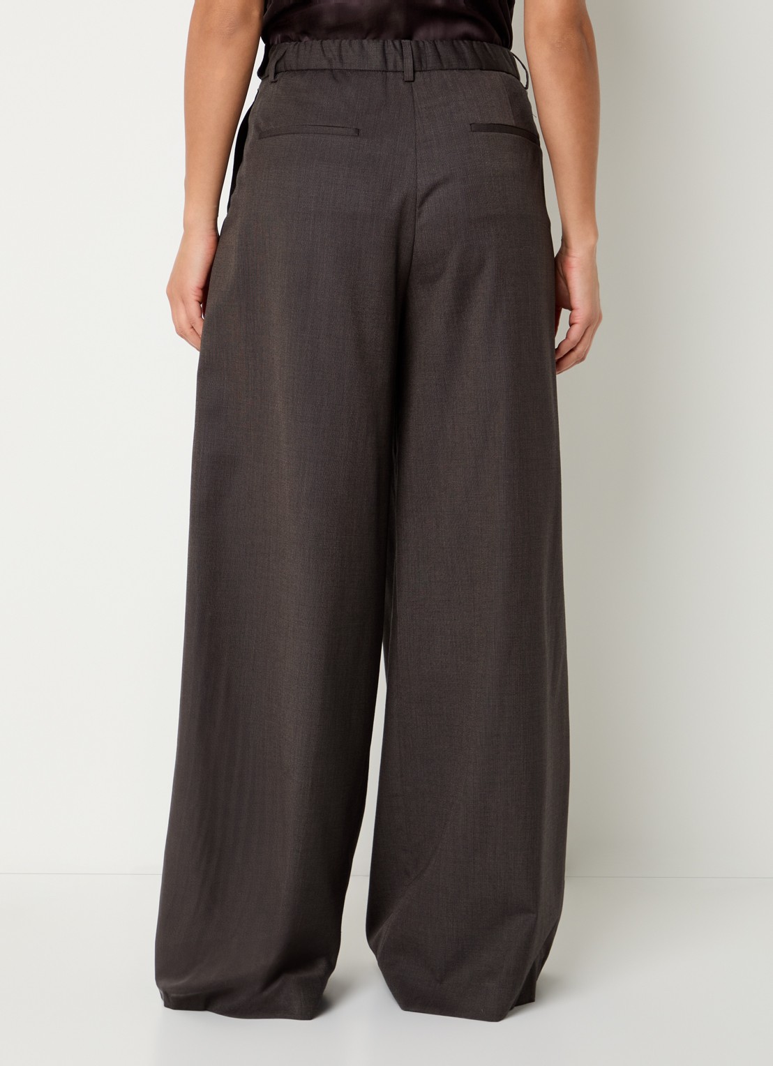 by-bar Sef high waist wide fit pantalon met steekzakken - achterkant donkerbruin