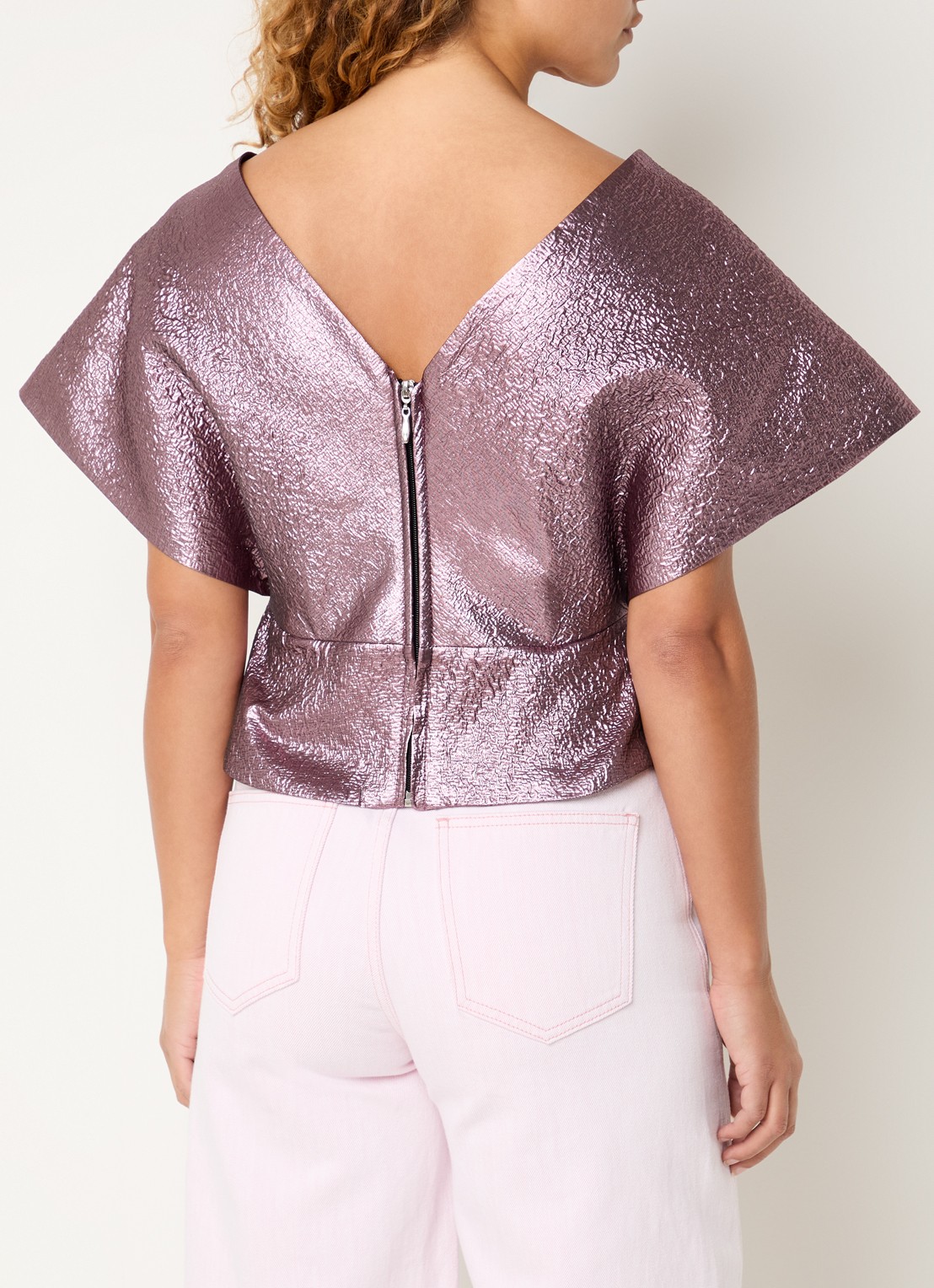 by-bar Simone top met metallic finish - achterkant 3 roze