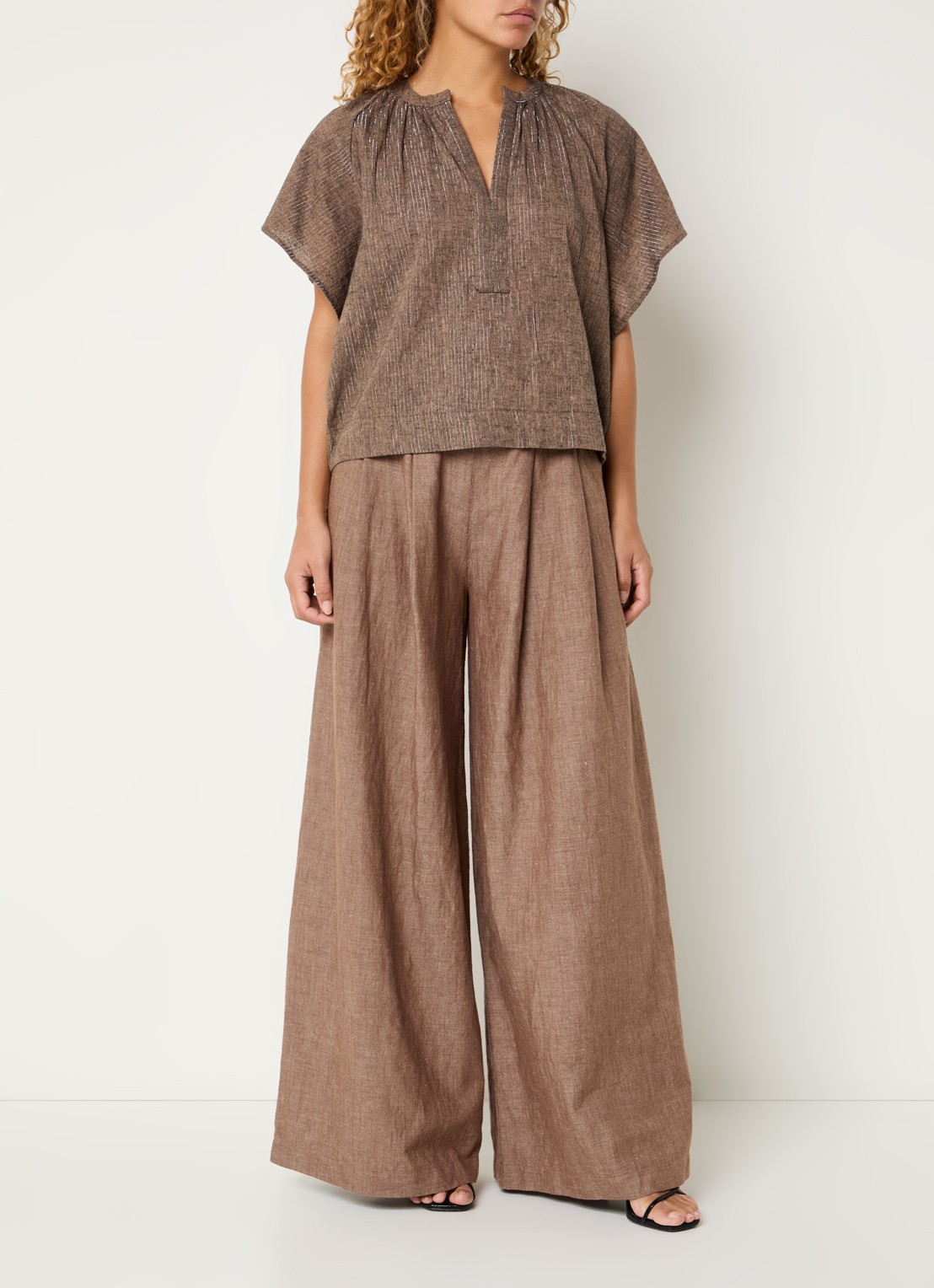 by-bar Vina tuniek met lurex en V-hals - voorkant 4 lichtbruin