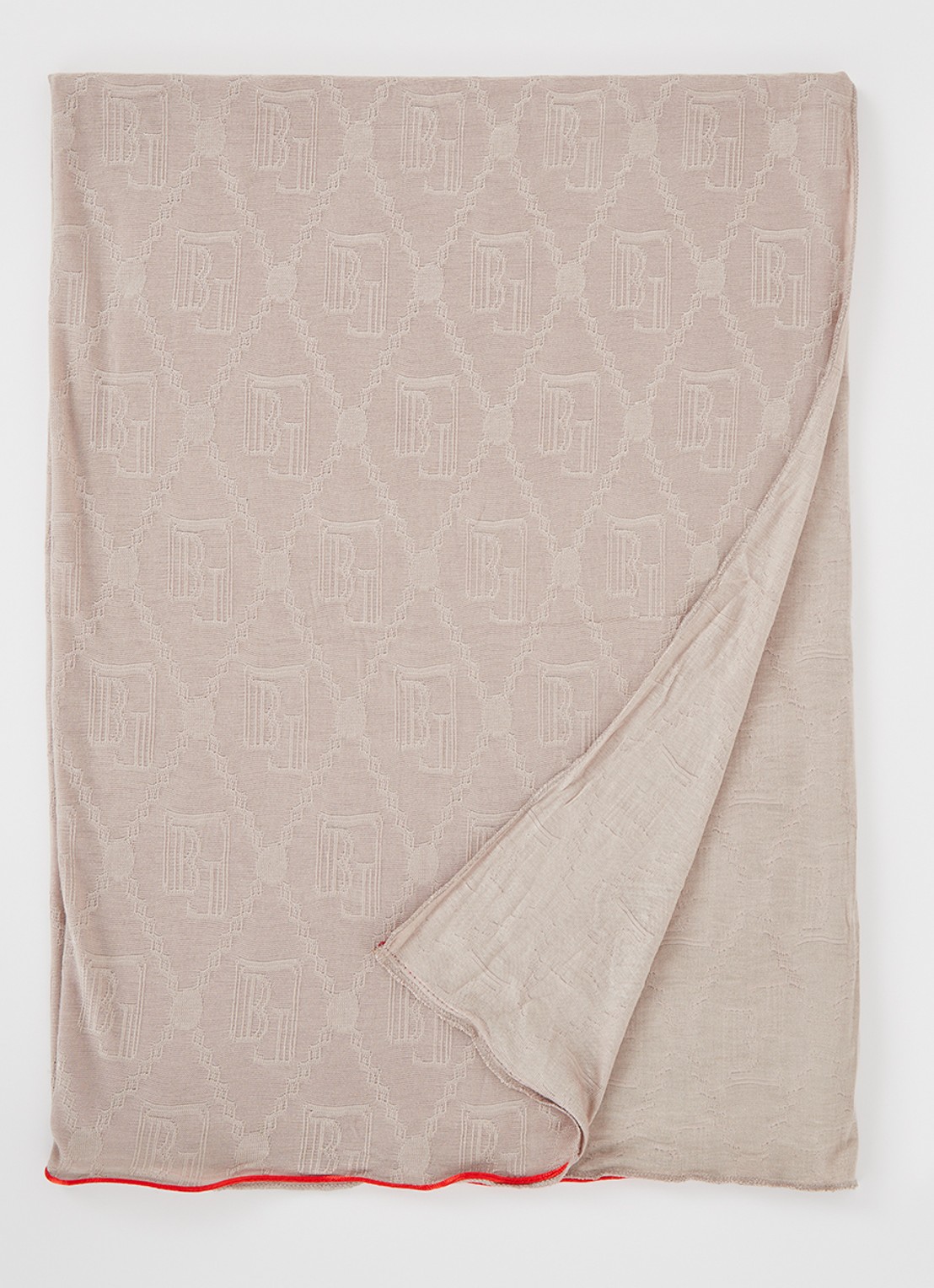 BYLIMA Enchanté champagne sjaal met logoprint 200 x 75 cm - voorkant 3 zand