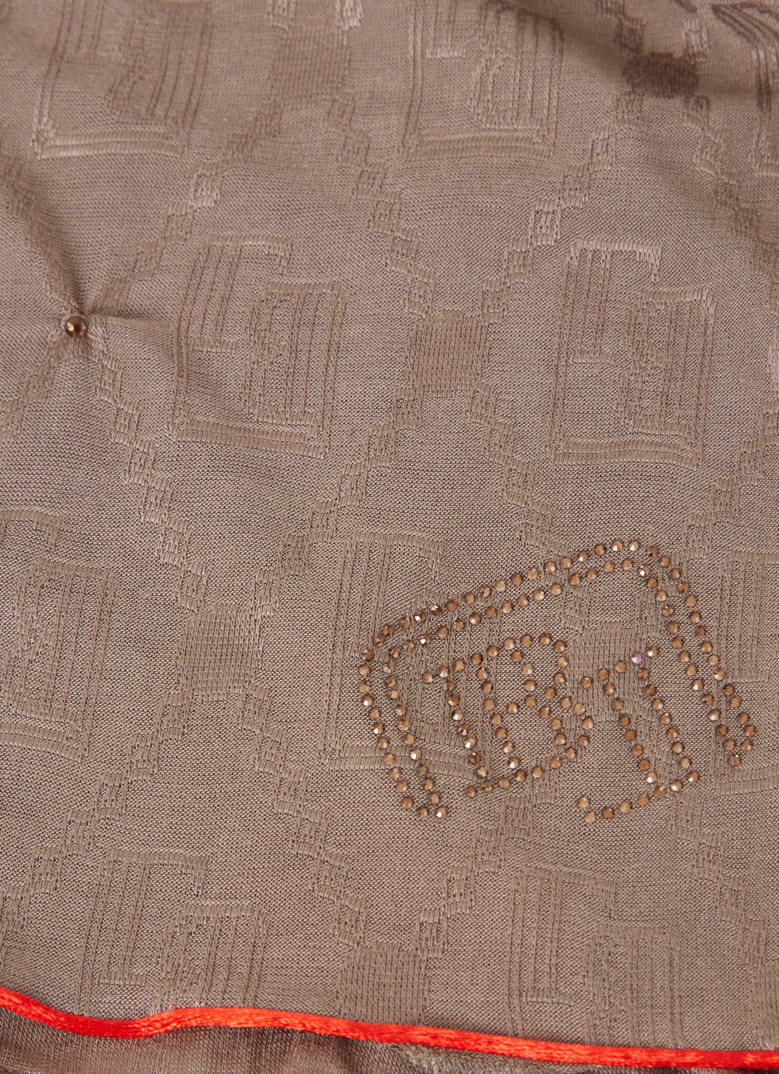 BYLIMA Enchante sjaal met logoprint en strass 190 x 75 cm - detail 4 donkerbeige