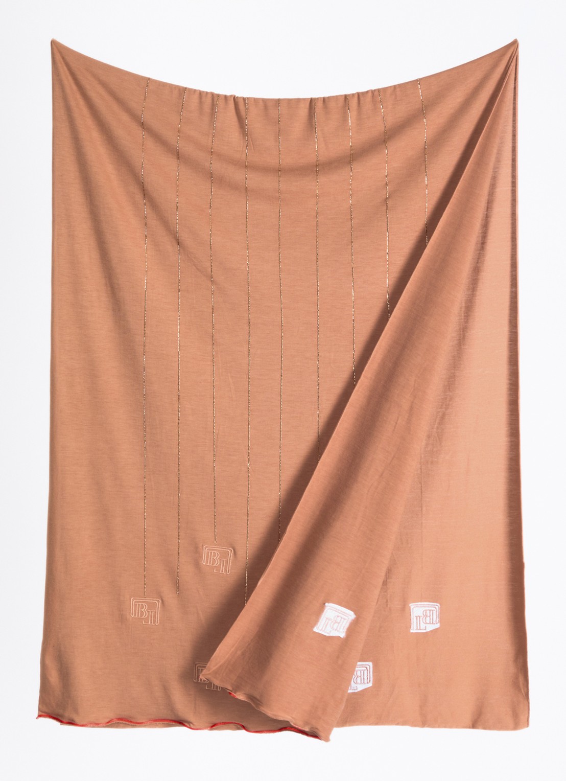 BYLIMA Ricamo sjaal met strass 200 x 75 cm - detail camel