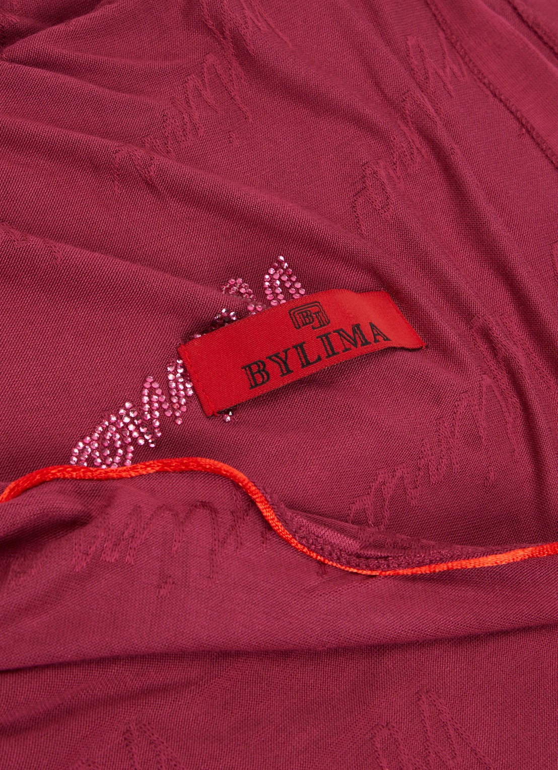 BYLIMA Signature sjaal 200 x 75 cm - detail 4 cranberryrood