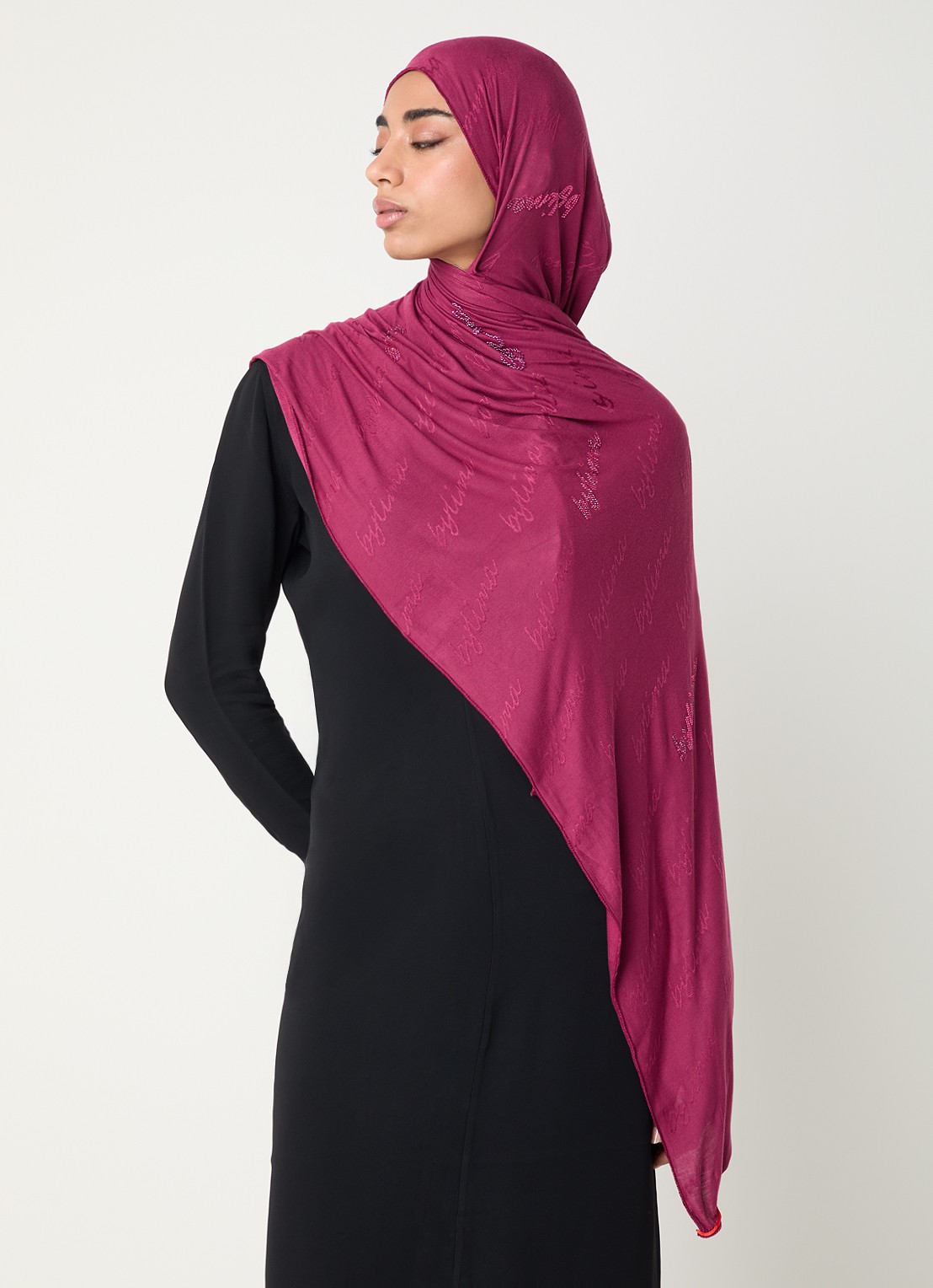BYLIMA Signature sjaal 200 x 75 cm - voorkant 2 cranberryrood