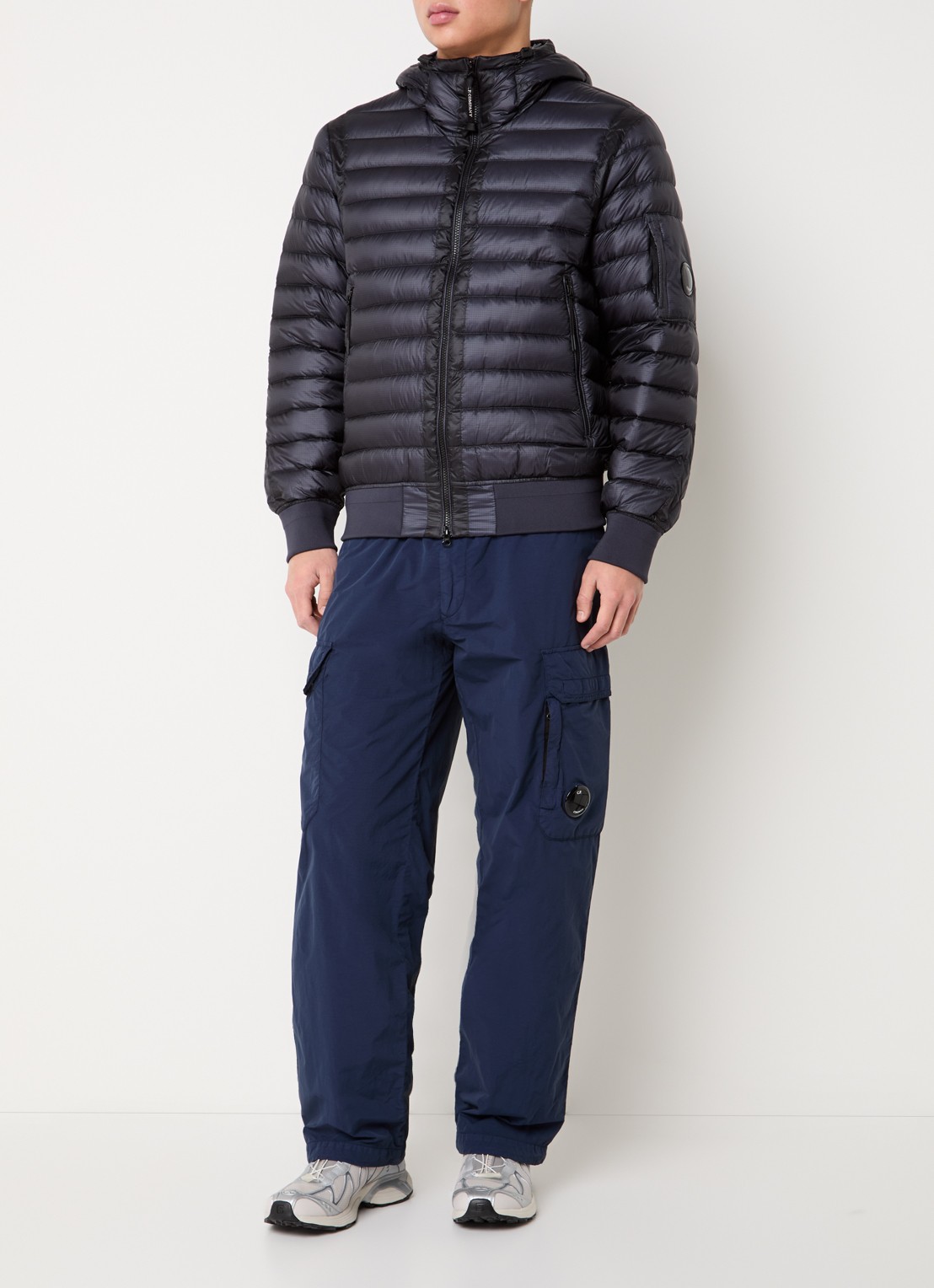 C.P. Company Flatt straight fit cargobroek met steekzakken - voorkant 2 donkerblauw