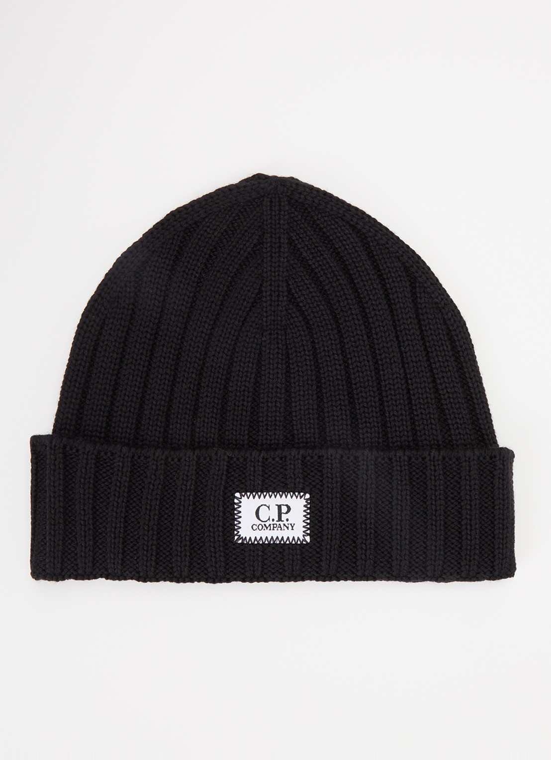 C.P. Company Grofgebreide muts van merino wol met logo - voorkant zwart