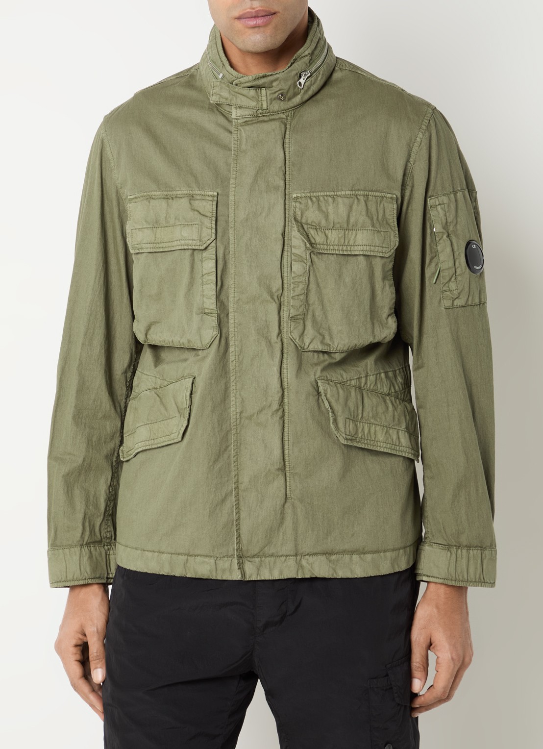 C.P. Company Jack met opgestikte zakken en logo - detail khaki