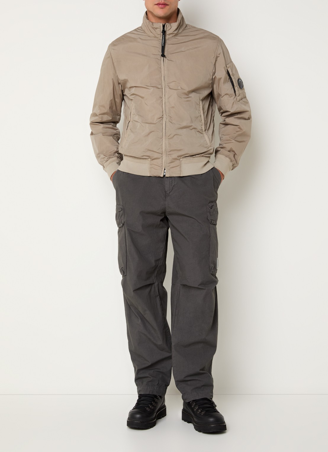 C.P. Company Nycra jack met steekzakken - voorkant 2 khaki