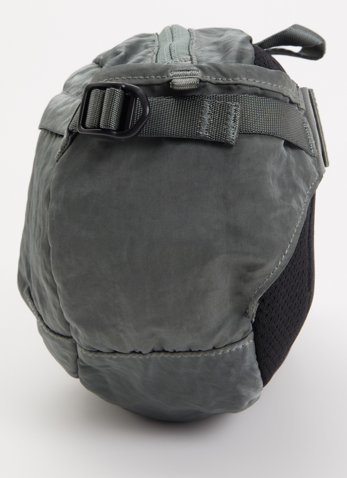 C.P. Company Nylon B Lens heuptas met logo - detail 3 olijfgroen
