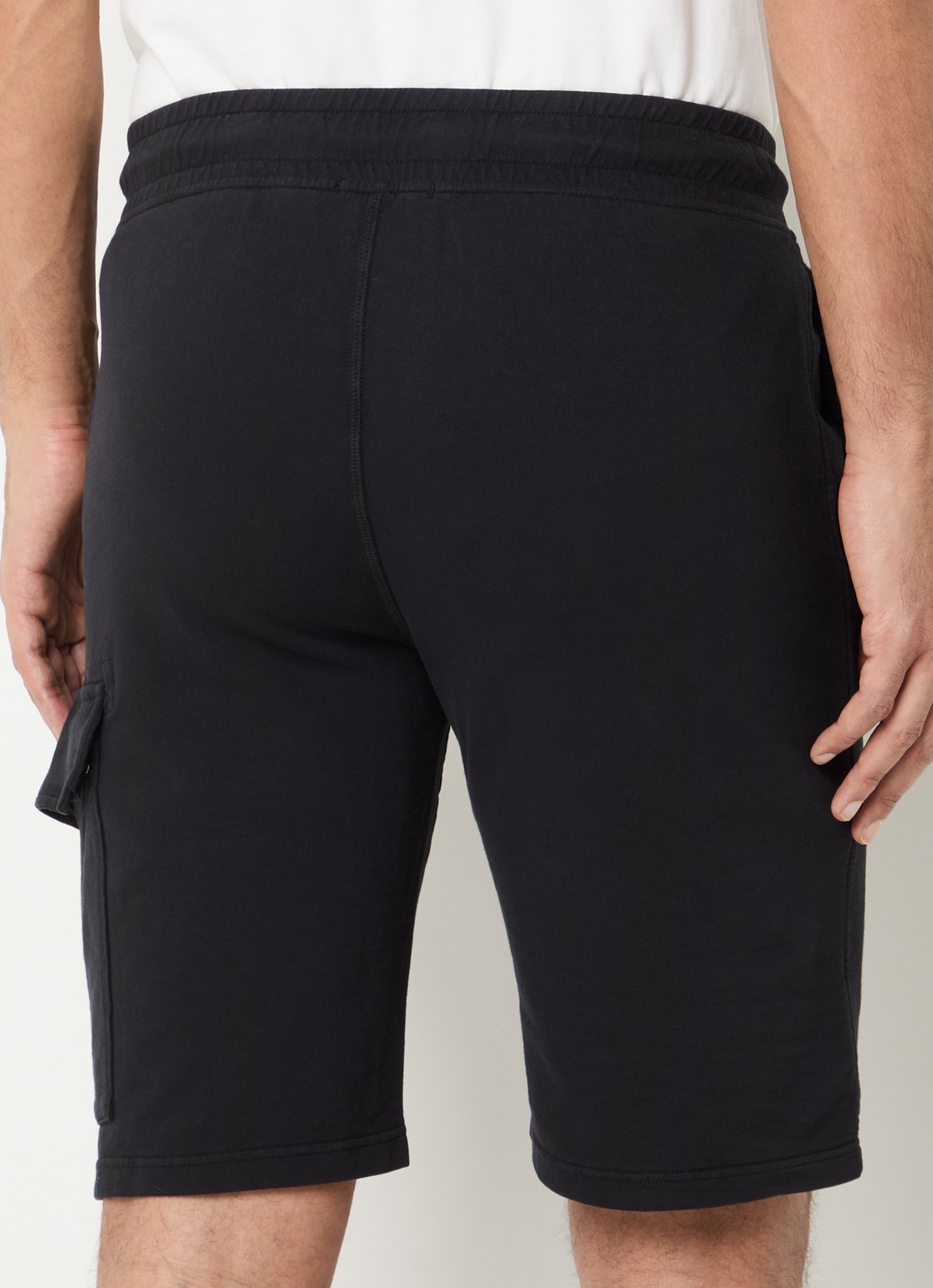 C.P. Company Slim fit korte cargobroek met logo - achterkant 4 zwart