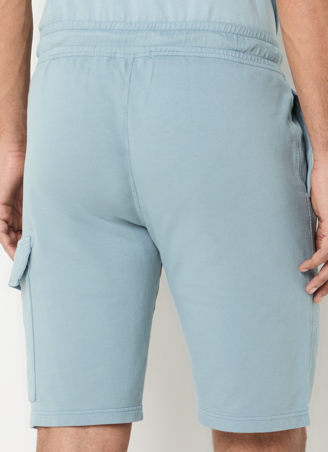 C.P. Company Slim fit korte cargobroek met logo - achterkant 4 blauw
