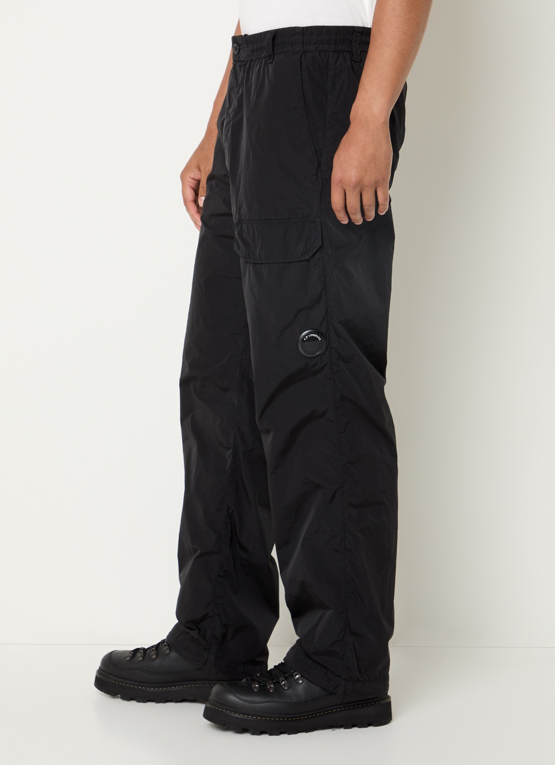 C.P. Company Straight fit cargobroek met logo - detail 2 zwart