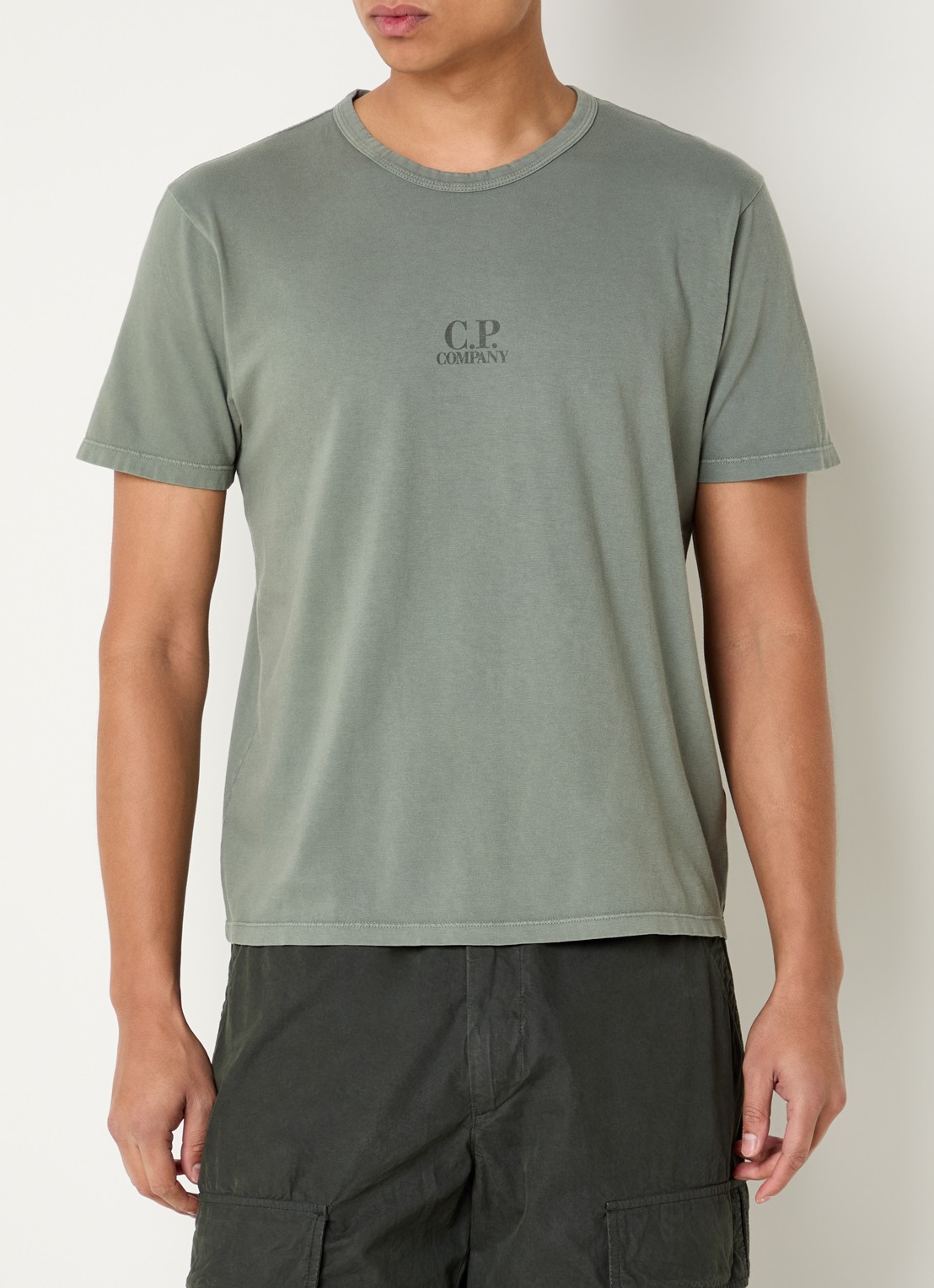 C.P. Company T-shirt met logo en verwassen afwerking - detail 2 olijfgroen