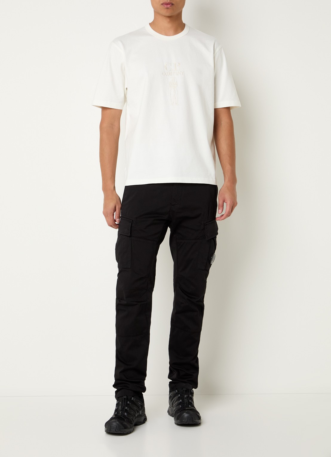 C.P. Company Twisted T-shirt met logoborduring - voorkant 4 vanillegeel