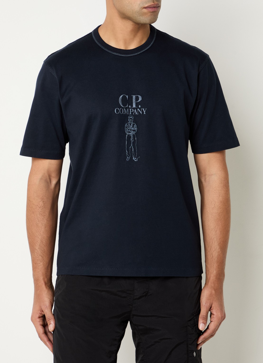 C.P. Company Twisted T-shirt met logoborduring - detail donkerblauw