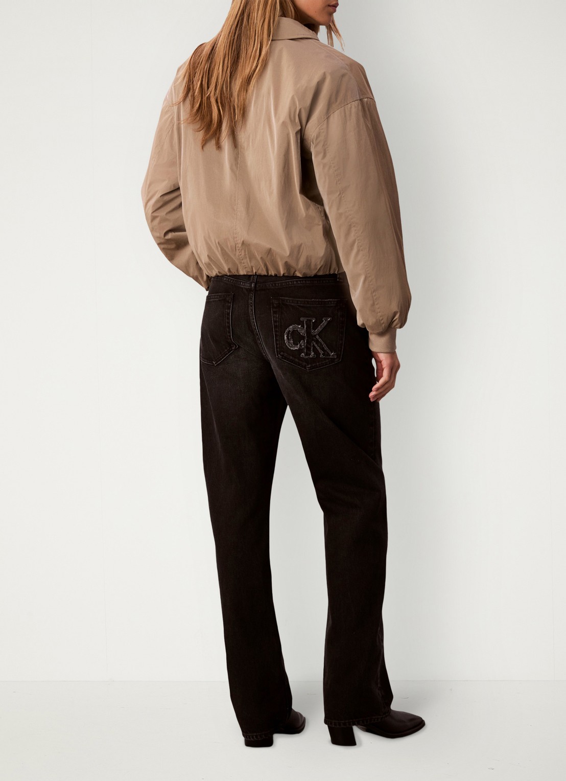 Calvin Klein 90's straight fit jeans met gekleurde wassing - achterkant 6 zwart