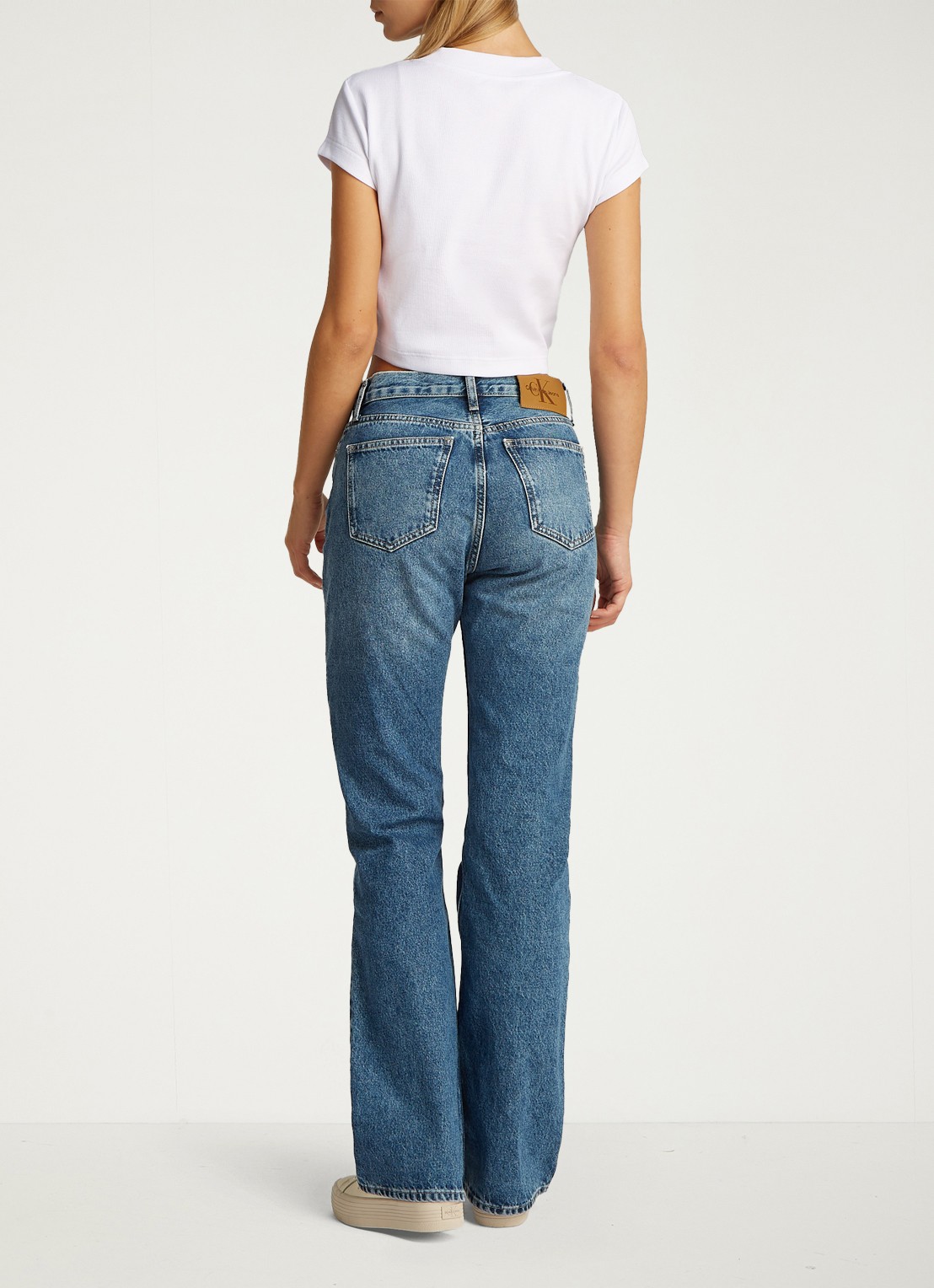 Calvin Klein Cropped T-shirt met logo - achterkant wit