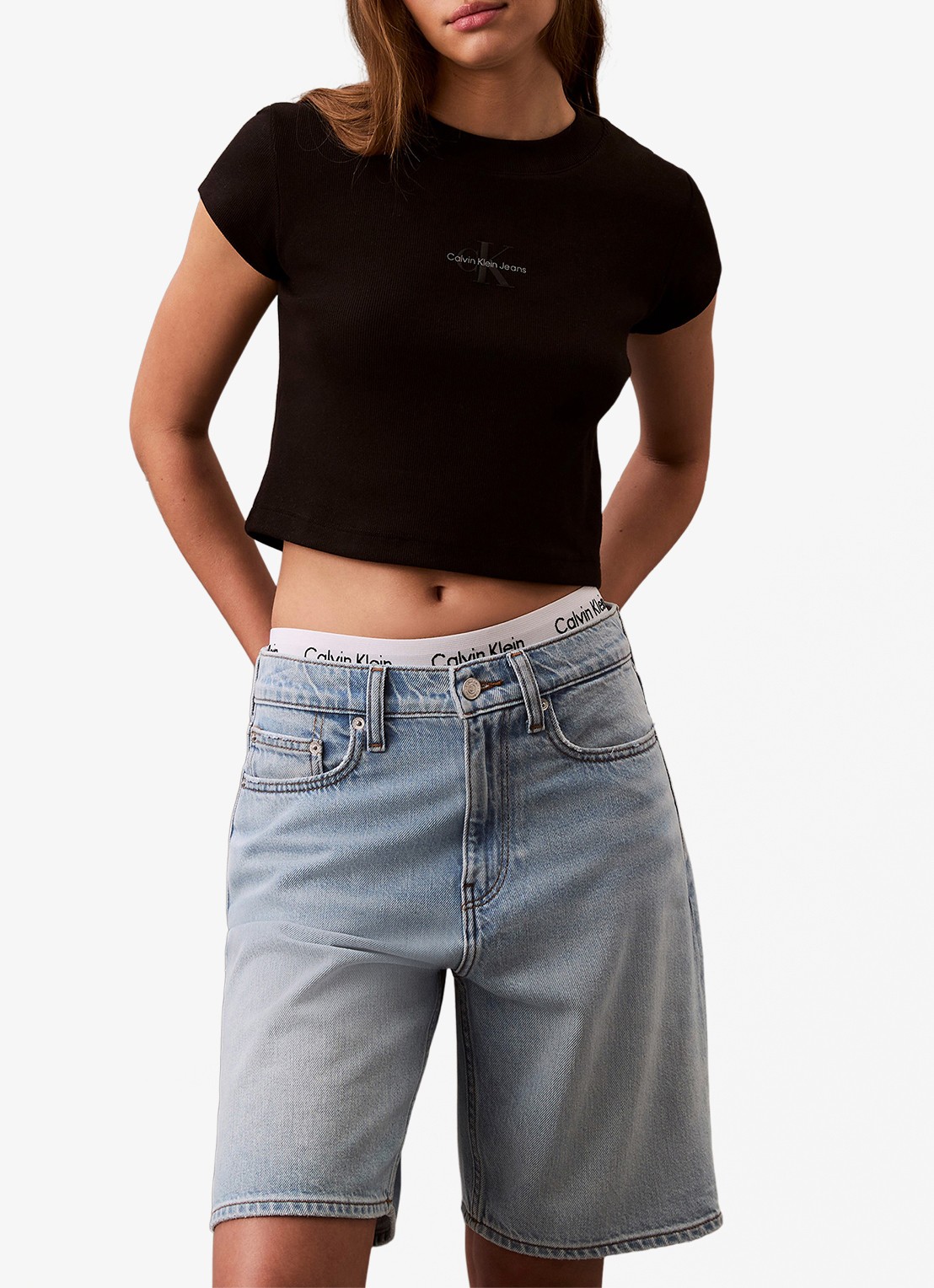 Calvin Klein Cropped T-shirt met logo - detail 5 zwart
