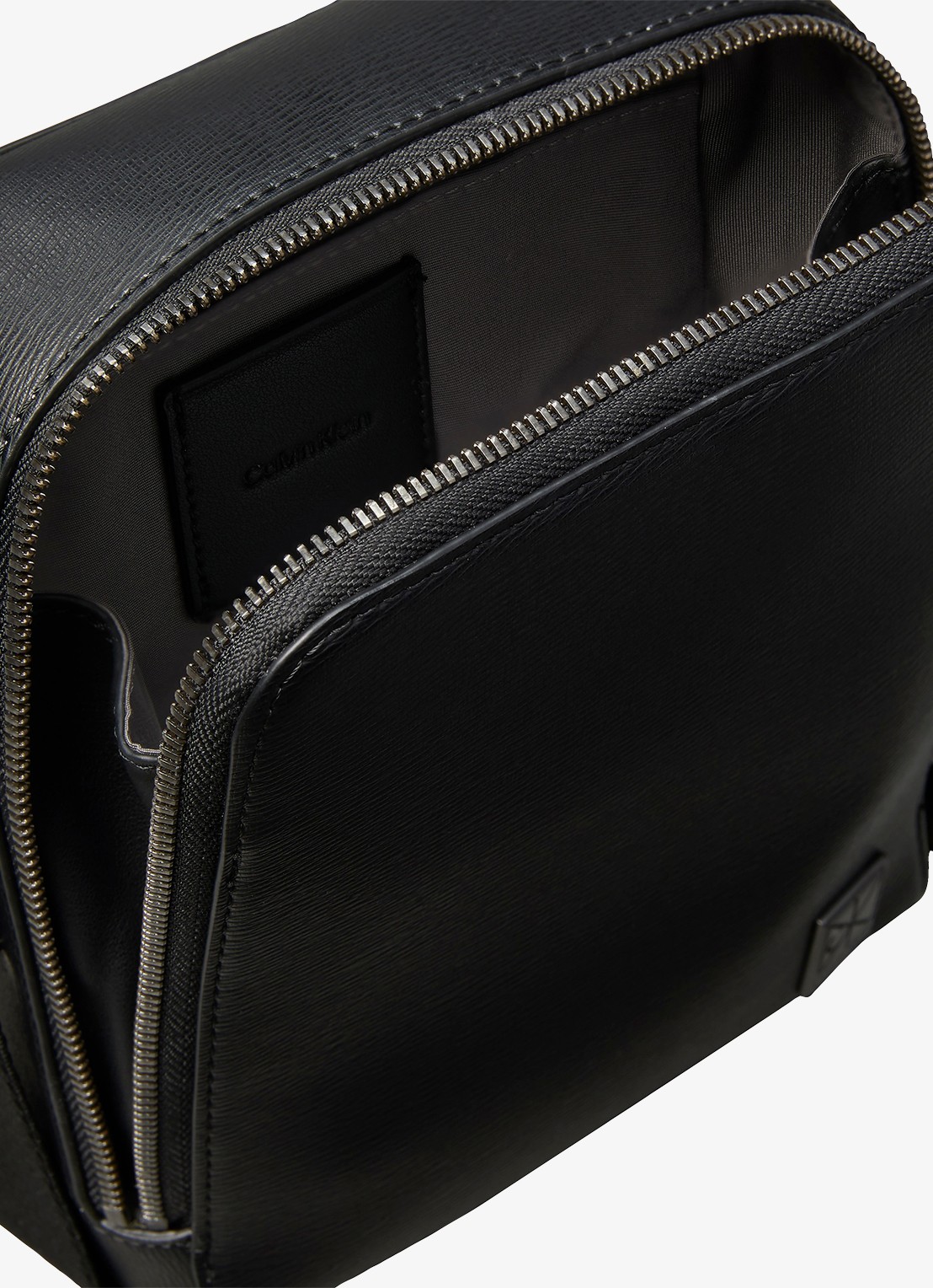 Calvin Klein Crossbodytas met logo en verstelbare schouderriem - detail 3 zwart